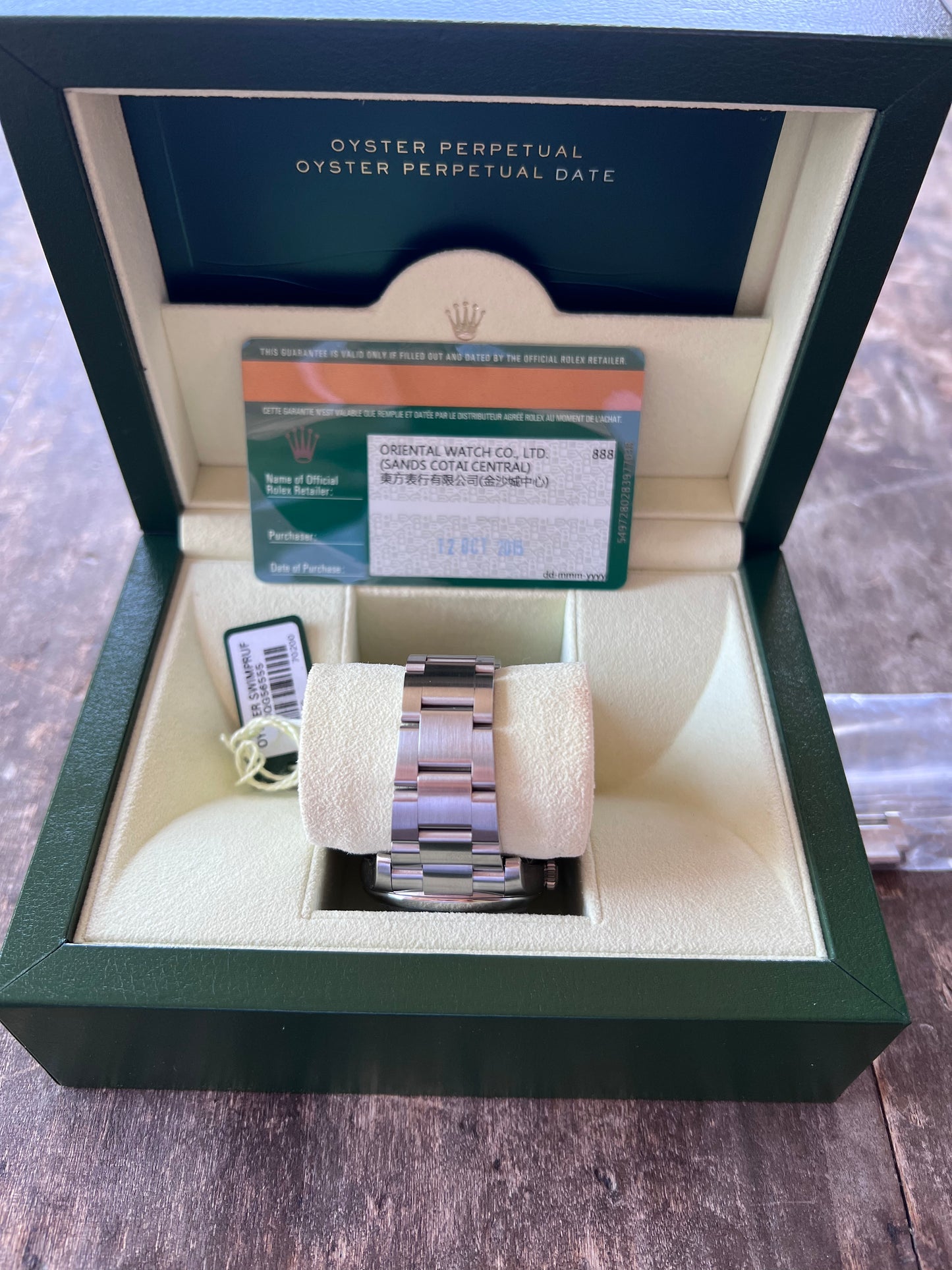 Rolex Oyster Perpetual 116000