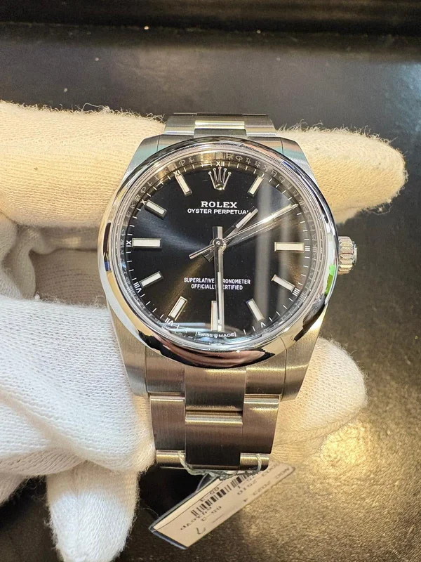 Rolex Oyster Perpetual 124200